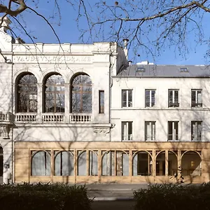 Elysee Montmartre Париж